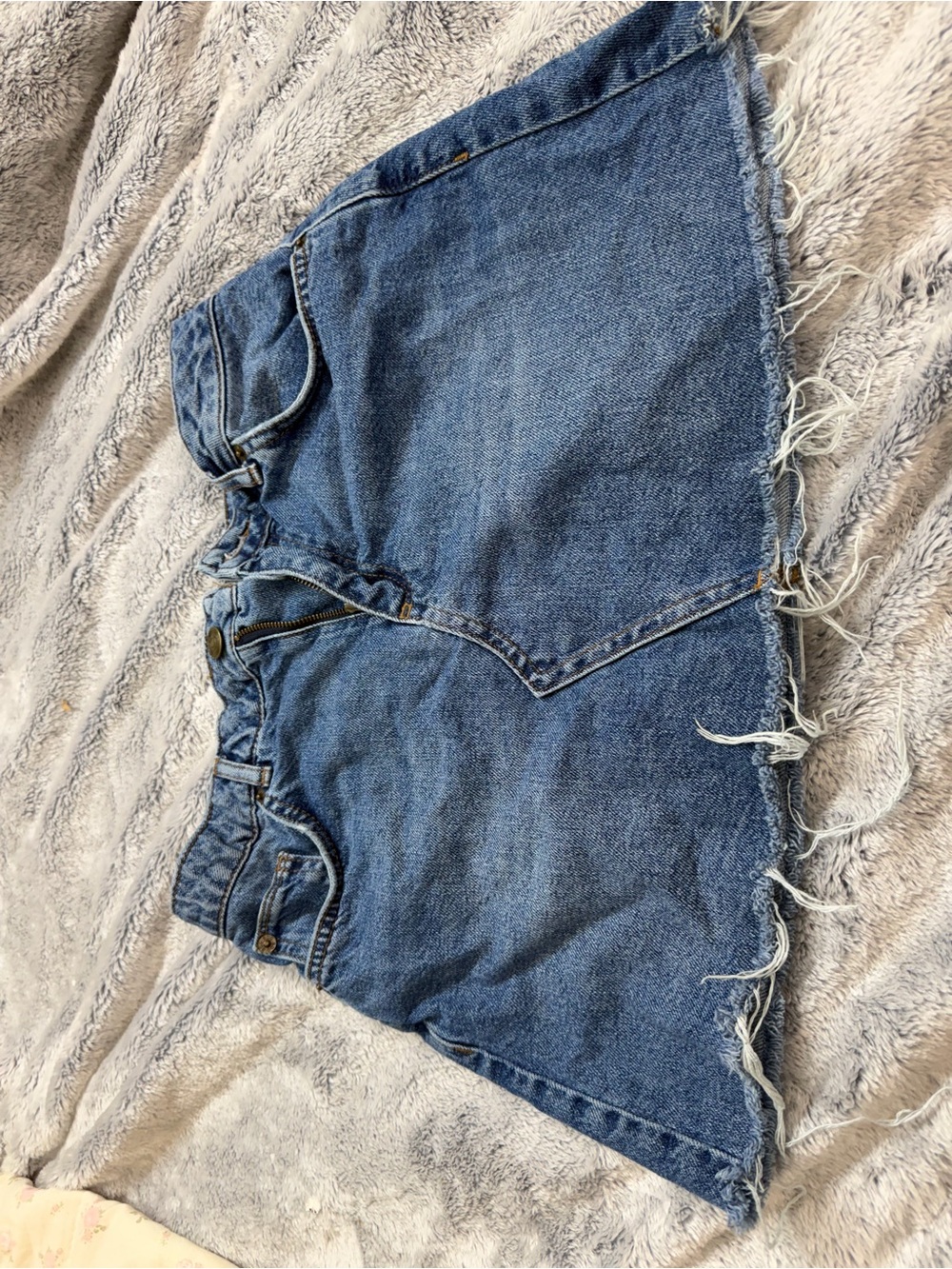 Women's Blue Frayed Hem Denim Shorts
